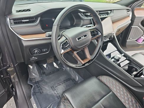 Certified 2023 Jeep Grand Cherokee L Summit w/ High Altitude Package AWD/4WD image 18