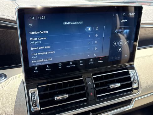 Used 2022 Lincoln Navigator Reserve RWD image 23