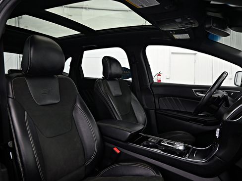 Used 2019 Ford Edge ST w/ Equipment Group 401A image 26