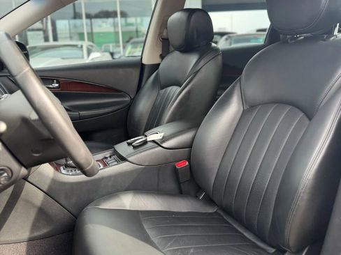 Used 2017 INFINITI QX50 AWD w/ Premium Plus Package image 8