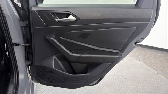 Used 2023 Volkswagen Jetta GLI Autobahn FWD image 21