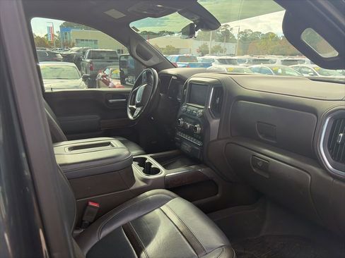 Used 2022 GMC Sierra 2500 Denali w/ Technology Package image 4