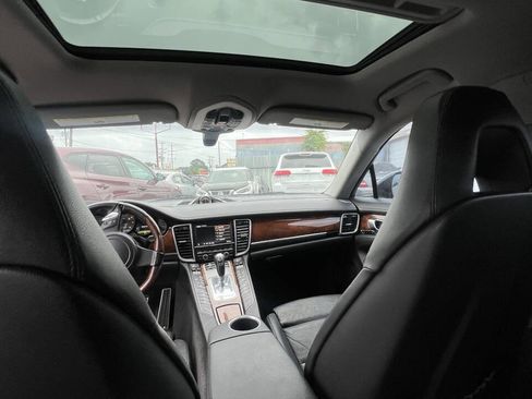 Used 2012 Porsche Panamera 4 image 5