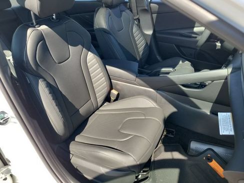 New 2026 Hyundai Elantra SEL Sport FWD image 23