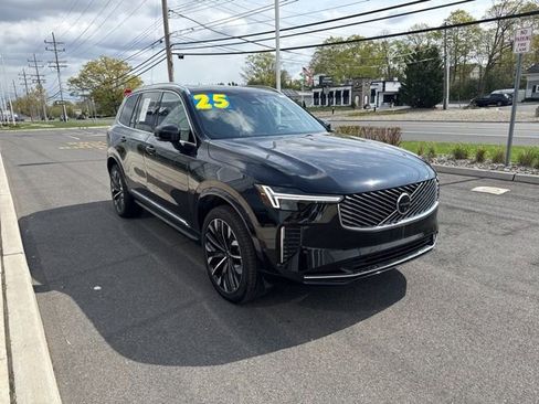 Certified 2025 Volvo XC90 B6 Plus AWD/4WD image 6