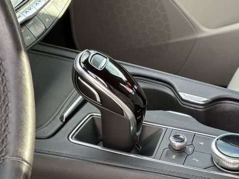 Used 2022 Cadillac XT4 Premium Luxury w/ Enhanced Visibility Package image 19