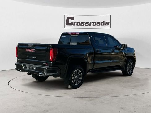 Used 2024 GMC Sierra 1500 AT4 w/ Technology Package image 5