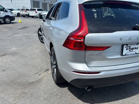 Used 2019 Volvo XC60 T5 Momentum w/ Multimedia Package AWD/4WD image 5