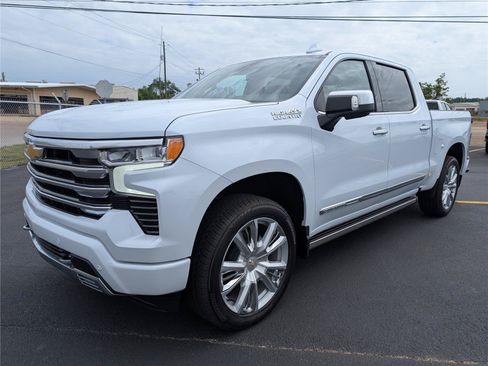New 2026 Chevrolet Silverado 1500 High Country AWD/4WD image 8