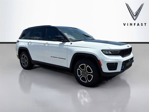 Used 2022 Jeep Grand Cherokee Trailhawk w/ Advanced Protech Group II AWD/4WD image 1
