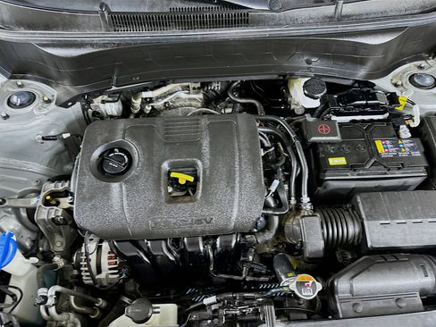 Used 2025 Kia Seltos S image 32