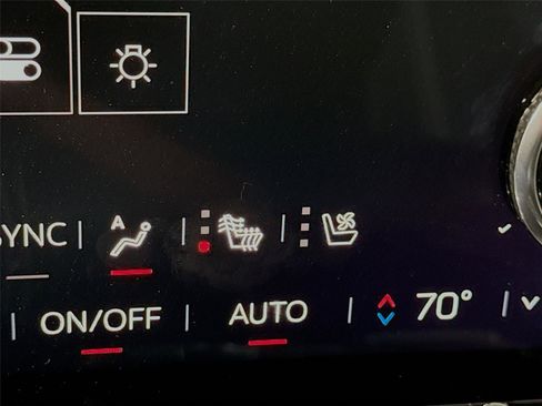 Used 2024 GMC Sierra EV Denali image 14