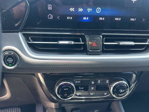 Used 2024 Chevrolet TrailBlazer LT w/ Convenience Package AWD/4WD image 15