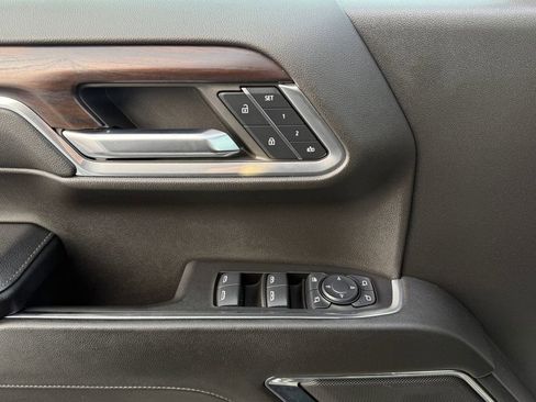 Used 2024 GMC Sierra 1500 SLT image 23