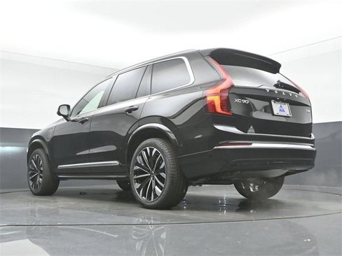 New 2026 Volvo XC90 T8 Plus image 43