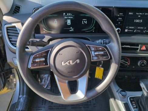 Used 2024 Kia Seltos LX image 23