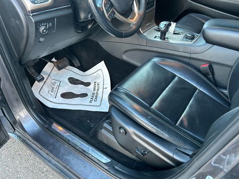 Used 2015 Jeep Grand Cherokee Limited w/ Luxury Group II image 10