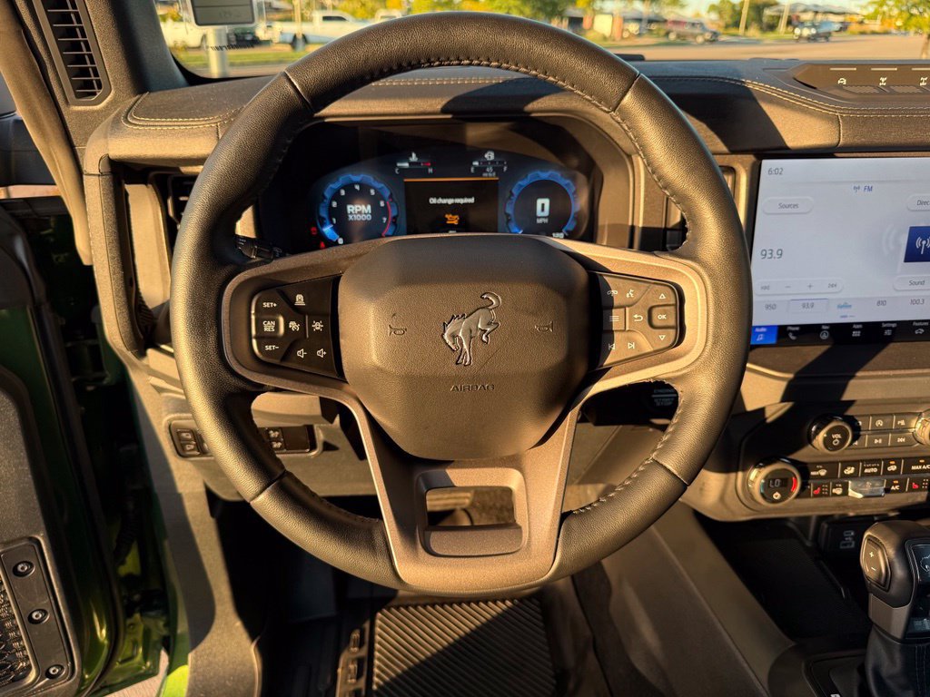 Used 2025 Ford Bronco Badlands AWD/4WD image 13