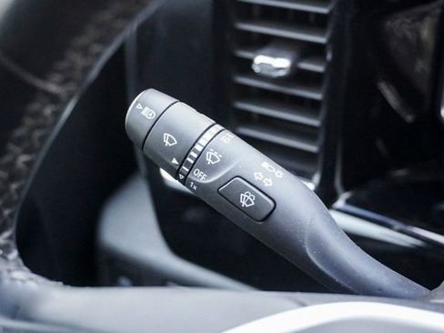 Used 2024 GMC Sierra 1500 SLE image 19