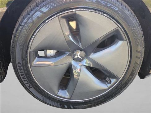 Used 2019 Tesla Model 3 Standard Range Plus image 26