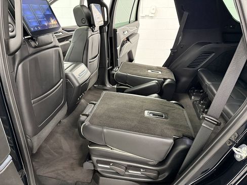 Used 2023 Cadillac Escalade Sport image 18