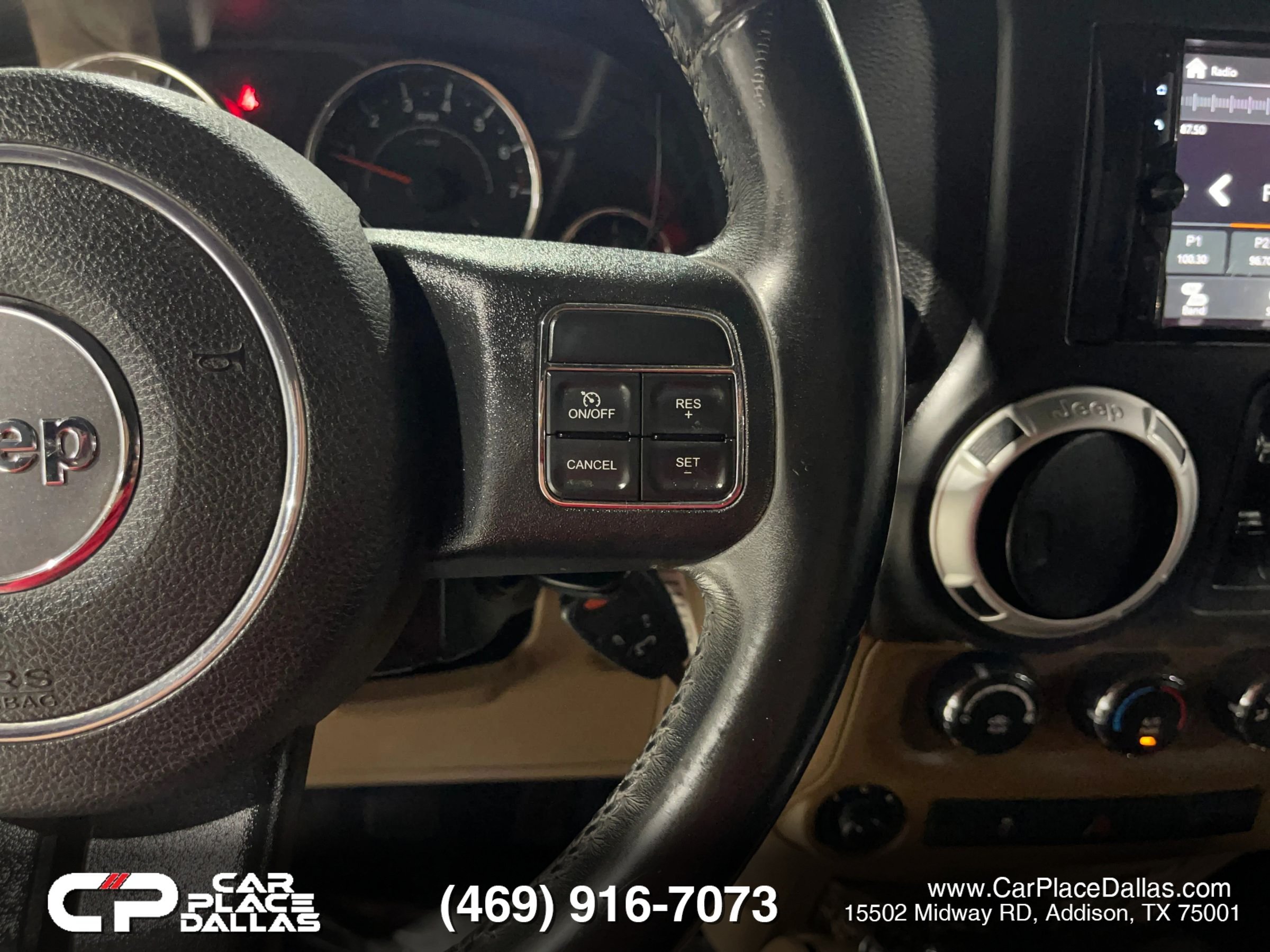 Used 2014 Jeep Wrangler Unlimited Rubicon w/ Connectivity Group AWD/4WD image 28