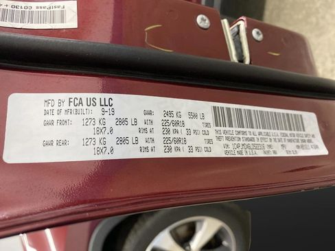 Used 2020 Jeep Cherokee Limited image 39