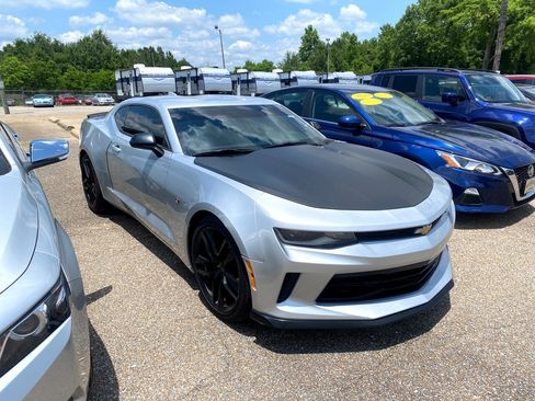 Used 2018 Chevrolet Camaro LS image 3