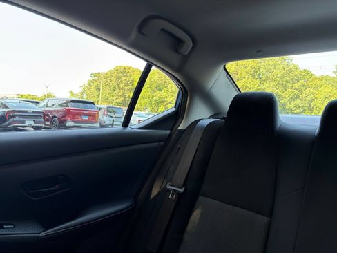 Used 2025 Nissan Sentra SV FWD image 37