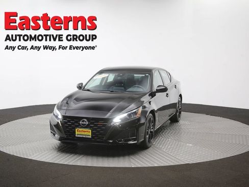 Used 2024 Nissan Altima 2.5 SR FWD image 55