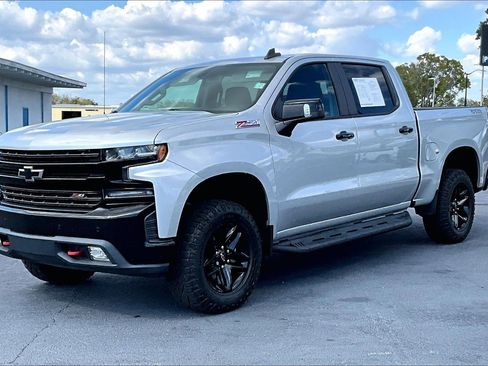 Used 2020 Chevrolet Silverado 1500 LT Trail Boss image 2