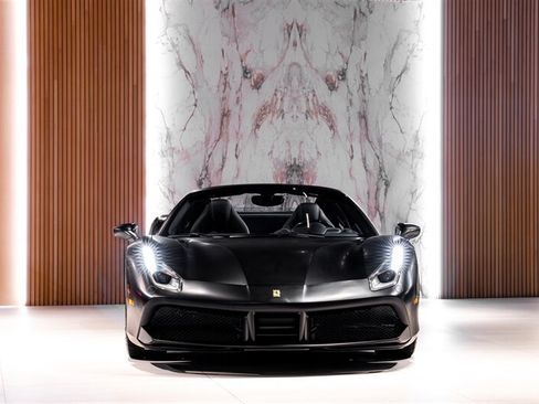 Used 2017 Ferrari 488 Spider RWD image 3