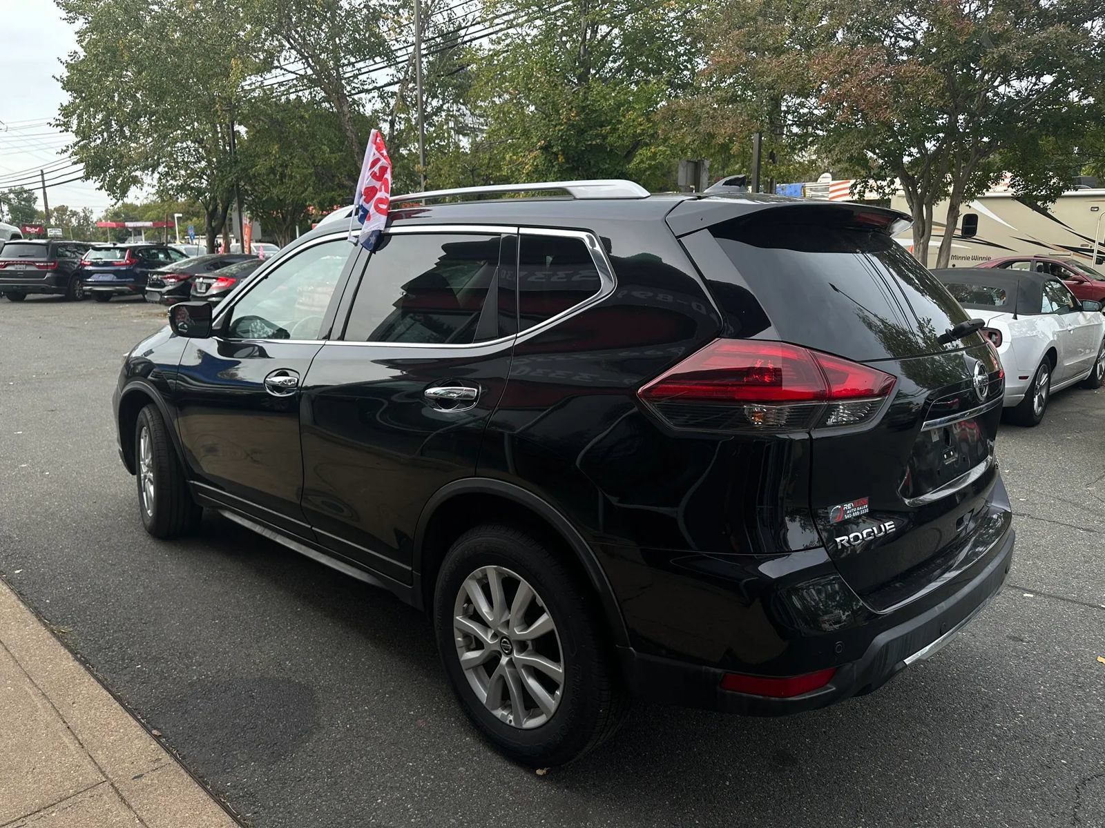 Used 2019 Nissan Rogue SV AWD/4WD image 4