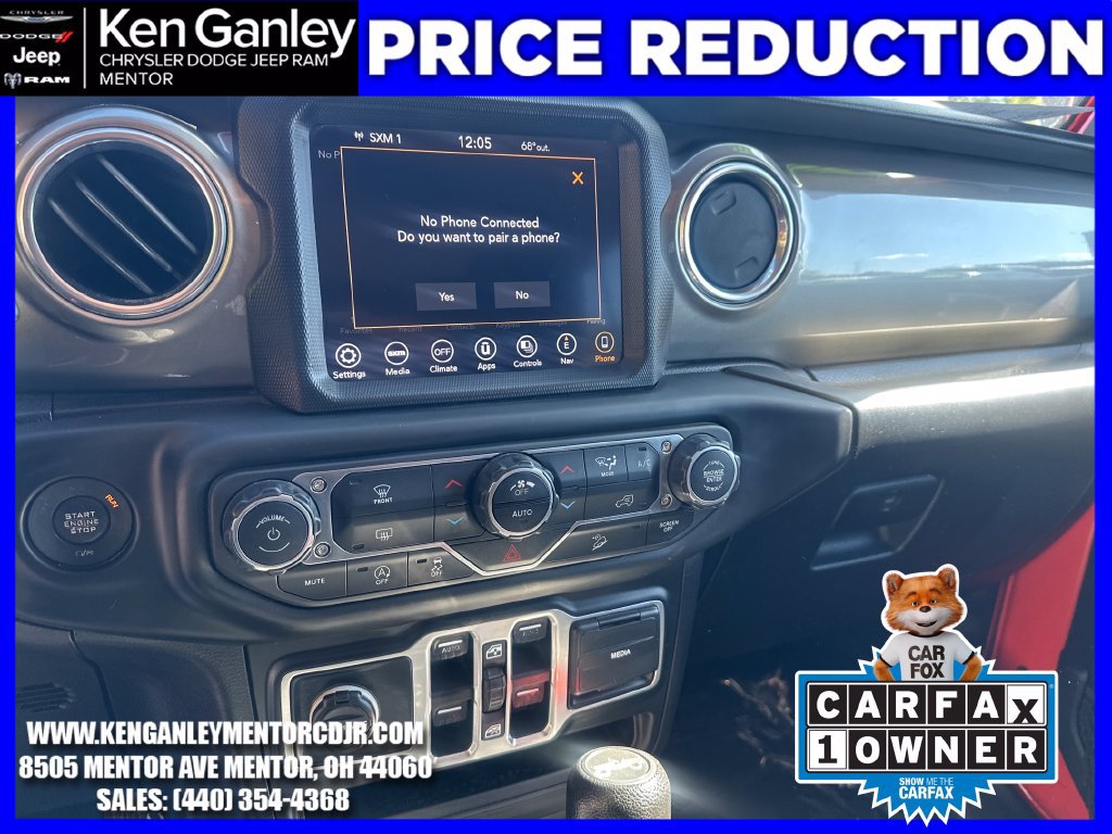 Used 2018 Jeep Wrangler Unlimited Sahara w/ Dual Top Group AWD/4WD image 15