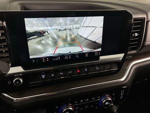 Used 2025 GMC Sierra 3500 SLT w/ SLT Premium Package image 20