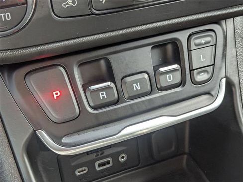 Used 2021 GMC Terrain SLT w/ Infotainment Package II image 14