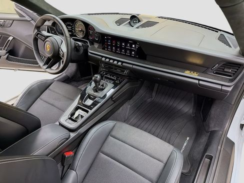 Certified 2024 Porsche 911 GT3 RS RWD image 29