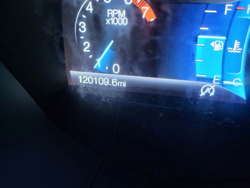 Used 2020 Ford Fusion SE image 32