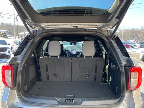 Used 2022 Ford Explorer ST-Line w/ Class IV Trailer Tow Package image 9