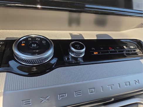 New 2025 Ford Expedition Max Active image 14