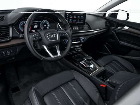 Certified 2022 Audi Q5 2.0T Premium Plus w/ Premium Plus Package AWD/4WD image 10
