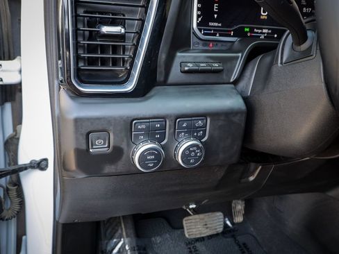 Used 2024 GMC Sierra 2500 Denali w/ Denali Reserve Package AWD/4WD image 22