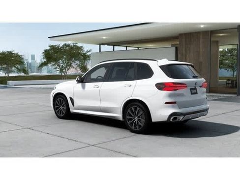 New 2026 BMW X5 xDrive40i w/ M Sport Package AWD/4WD image 2