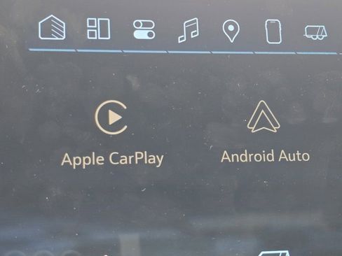 Used 2025 Chevrolet Tahoe LT image 3