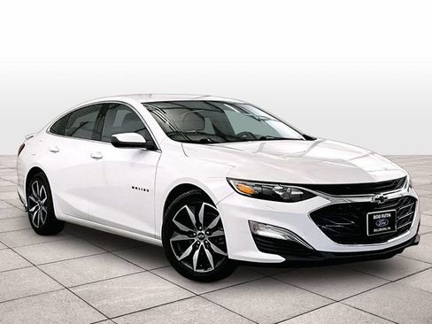 Used 2022 Chevrolet Malibu RS FWD image 2