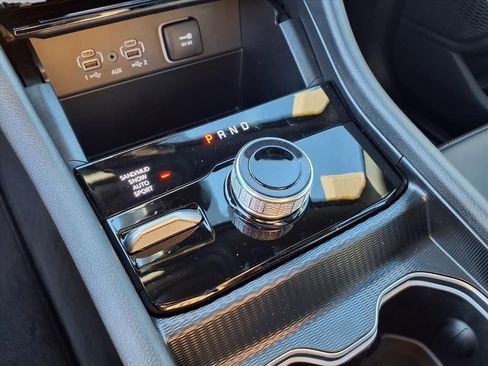 New 2025 Jeep Grand Cherokee L Limited AWD/4WD image 9