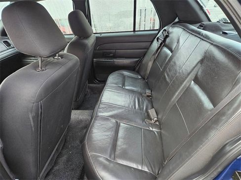 Used 2009 Ford Crown Victoria Police Interceptor image 15