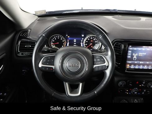 Used 2018 Jeep Compass Limited w/ Navigation Group AWD/4WD image 7