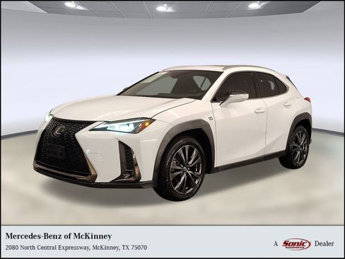 Used 2019 Lexus UX 200 image 1