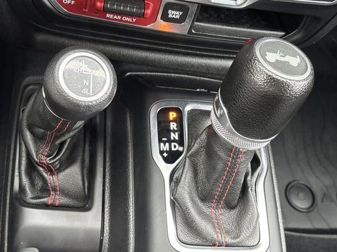 Used 2020 Jeep Wrangler Unlimited Rubicon AWD/4WD image 40